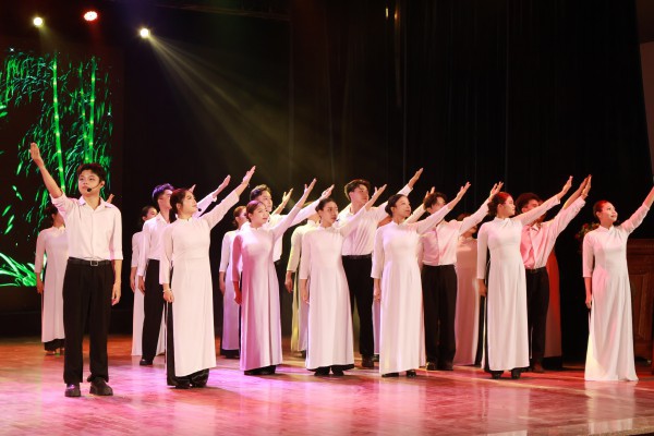 Chuỗi hoạt động tưởng niệm 100 năm ngày mất nhà yêu nước Phan Châu Trinh