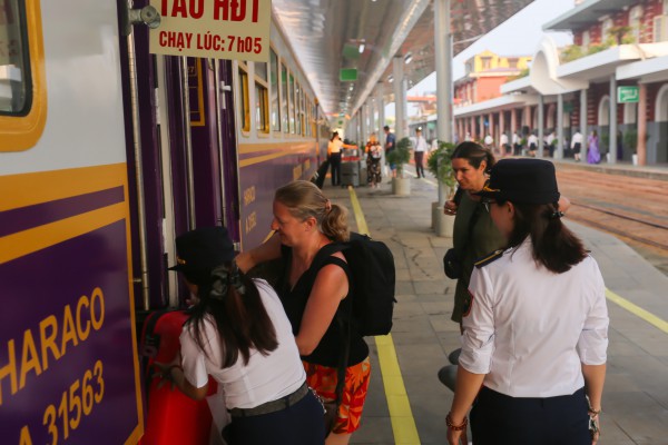 Chuyến tàu di sản miền Trung có gì sau khi được 