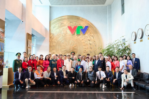 Chuyến xe đặc biệt của 50 nhân vật "Việc tử tế" về tụ hội tại Hà Nội