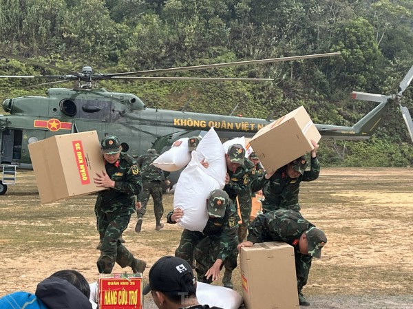 Diễn viên Bích Ngọc kể chuyện hậu trường Không thời gian