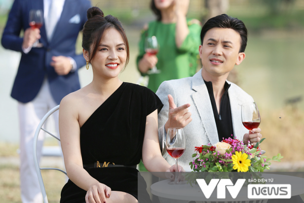 Gặp gỡ diễn viên truyền hình 2022: Loạt cặp đôi đẹp trong phim Việt sánh vai bên nhau