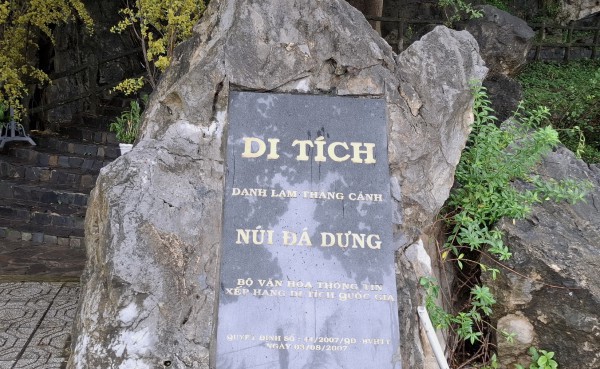 Hà Tiên thập cảnh: Cheo leo núi Đá Dựng