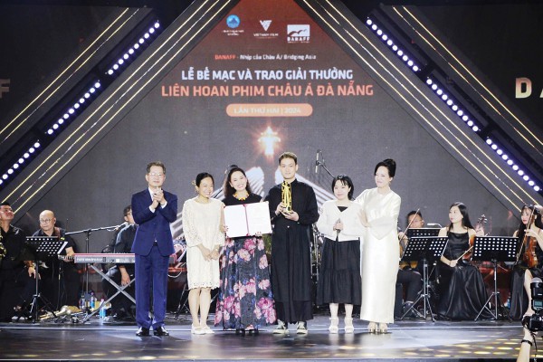 "Hé lộ" kịch bản chưa từng có tại DANAFF III