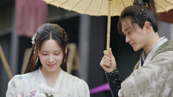 Hoa nở trăng vừa tròn - Cuộc hoán đổi định mệnh