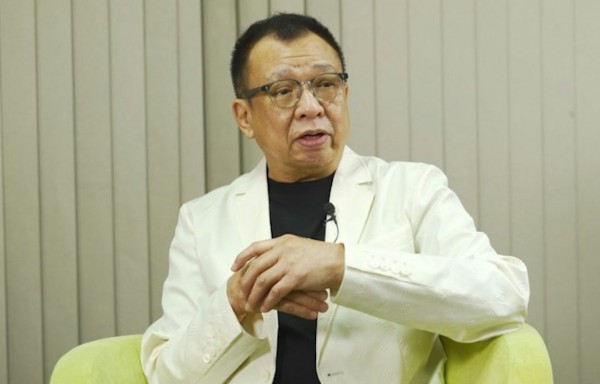 Hứa Thiệu Hùng âm thầm chữa ung thư, phải cắt bỏ thận trước khi qua đời