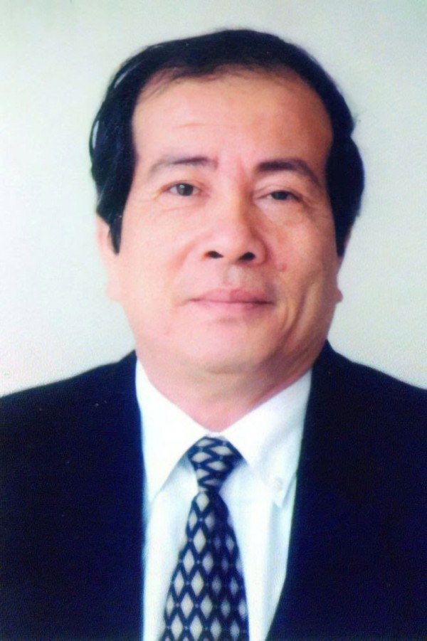 Hữu Thỉnh, nhà thơ của suy tư trầm lắng giàu triết lý Hữu Thỉnh, nhà thơ của suy tư trầm lắng giàu triết lý