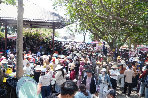 Huyền tích về vị thiền sư chữa bệnh trong mộng cho vua Minh Mạng