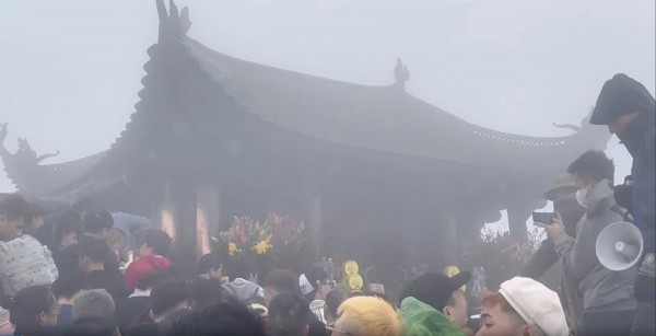 Khai hội xuân Yên Tử