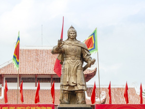 Lễ giỗ Hoàng đế Quang Trung: Tri ân vị anh hùng bách chiến bách thắng