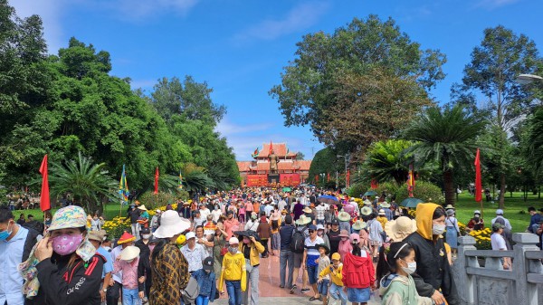 Lễ giỗ Hoàng đế Quang Trung: Tri ân vị anh hùng bách chiến bách thắng