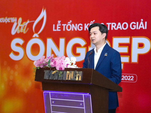 Lửa Sống đẹp bao năm vẫn nồng đượm