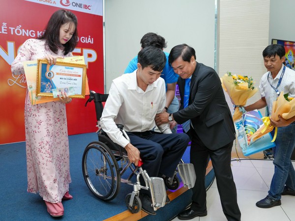 Lửa Sống đẹp bao năm vẫn nồng đượm