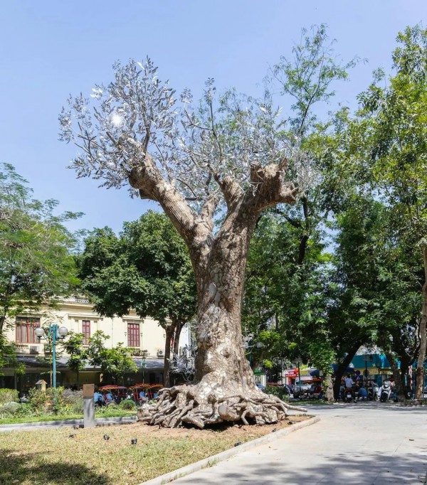 Mở rộng quảng trường bằng chiều sâu văn hóa