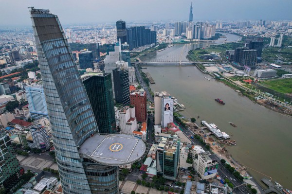 Mở rộng quảng trường bên sông Sài Gòn