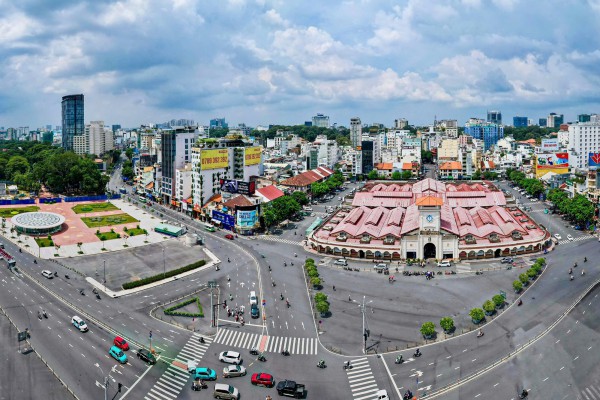 Mở rộng quảng trường bên sông Sài Gòn