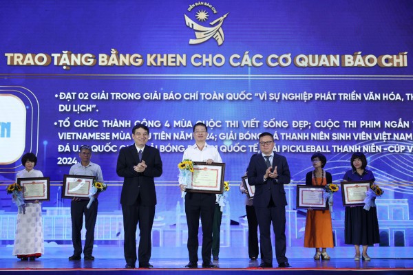 Mỗi tòa soạn phải là một nhà văn hóa Mỗi tòa soạn phải là một nhà văn hóa