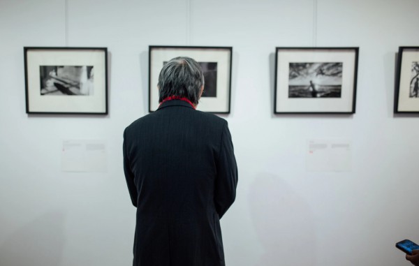 Một không gian dành cho nhiếp ảnh đen trắng thủ công