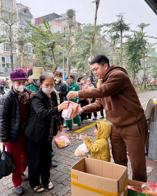 Một trái tim không ngừng cho đi