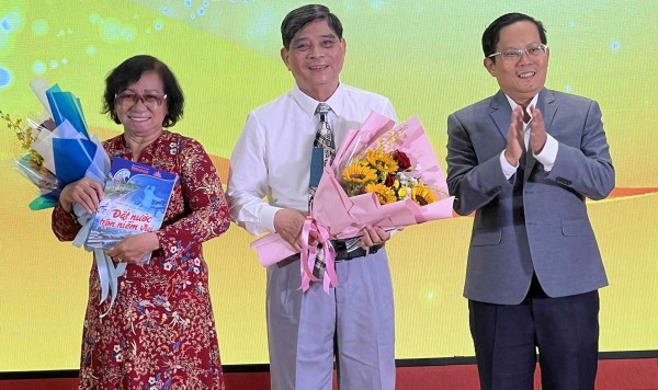NSƯT Bảo Quốc nhắc về biến cố sức khỏe, tưởng không còn đứng trên sân khấu