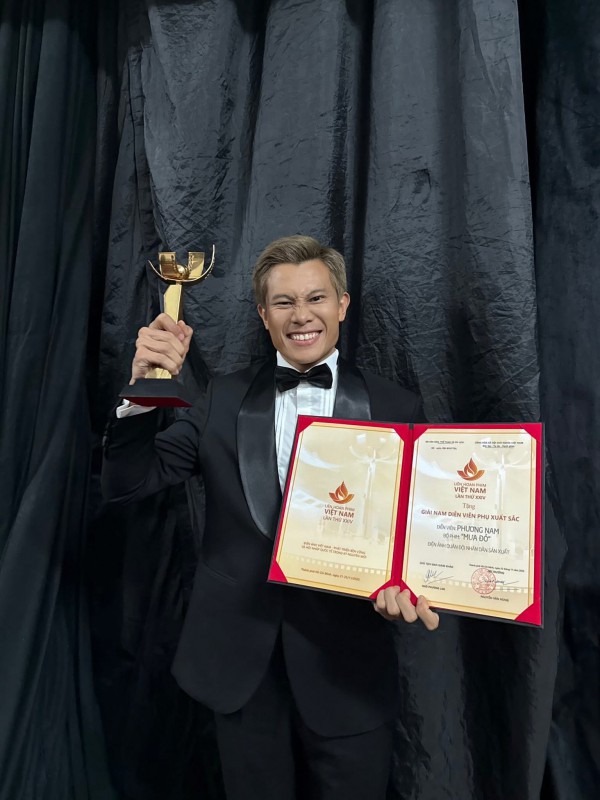 Nam diễn viên giành 3 giải thưởng lớn năm 2025 là ai?