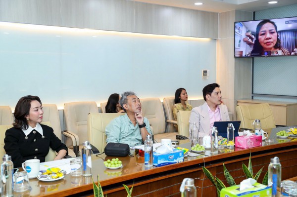 Nâng bước nhà làm phim trẻ