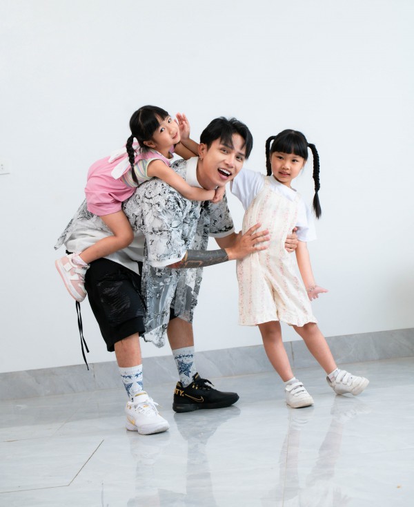 Neko Lê: Thiếu ký ức để cùng con lớn lên thì chẳng bác sĩ nào chữa nổi