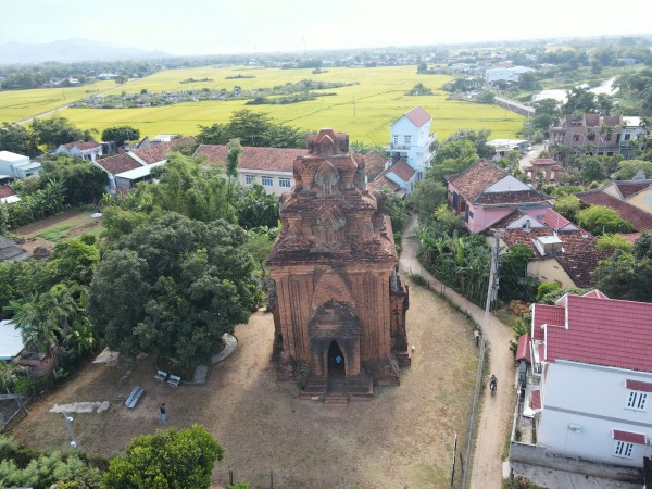 Ngắm tháp Chăm ngàn năm tuổi, cổ nhất ở Gia Lai Ngắm tháp Chăm ngàn năm tuổi, cổ nhất ở Gia Lai