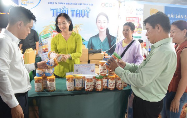 Ngày hội du lịch, xúc tiến thương mại An Giang: Quảng bá ẩm thực các địa phương