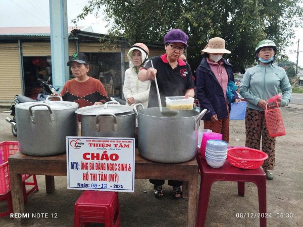 Người cựu chiến binh say mê làm thiện nguyện Người cựu chiến binh say mê làm thiện nguyện