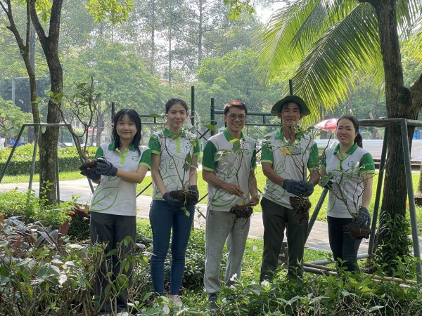 Người đàn ông 8 năm lan tỏa sống xanh