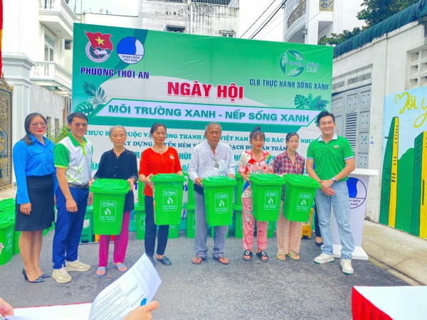 Người đàn ông 8 năm lan tỏa sống xanh