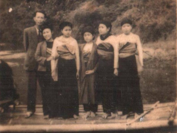 Nhà giáo Phạm Văn Bỉnh lãng tử theo cách mạng