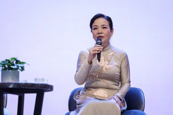 Nhà làm phim trẻ không đứng một mình