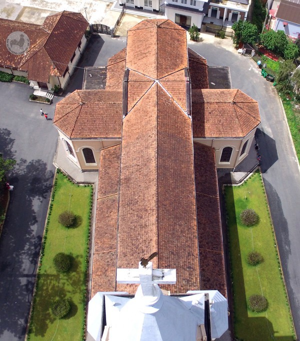 Nhà thờ Con Gà và mối tình trong 