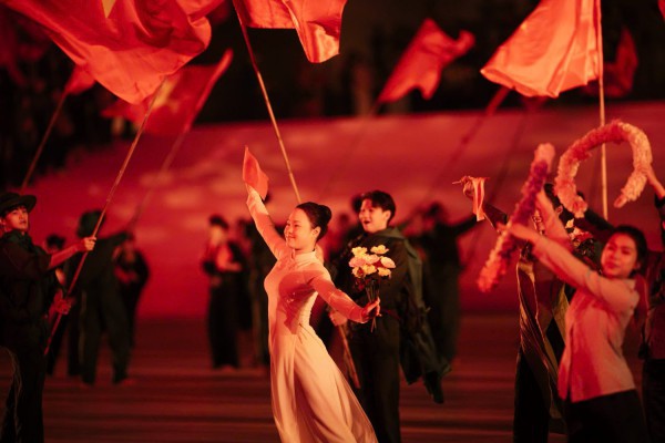 Những hình ảnh hoành tráng của chương trình nghệ thuật đặc biệt thu hút 20 ngàn khán giả