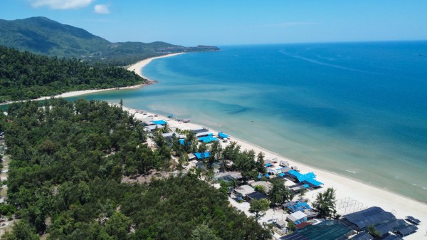 Những ngôi làng tuyệt đẹp ven biển: Cảnh Dương sơn thủy hữu tình... Những ngôi làng tuyệt đẹp ven biển: Cảnh Dương sơn thủy hữu tình...