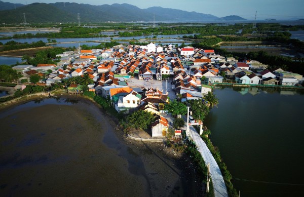 Những ngôi làng tuyệt đẹp ven biển: Những ngôi làng tuyệt đẹp ven biển: