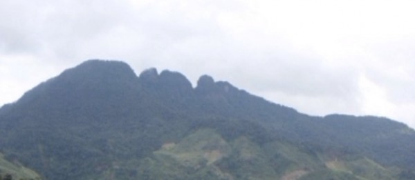 Những tuyệt tác thiên nhiên: Núi Răng Cưa - đỉnh thiêng của người Kor Những tuyệt tác thiên nhiên: Núi Răng Cưa - đỉnh thiêng của người Kor