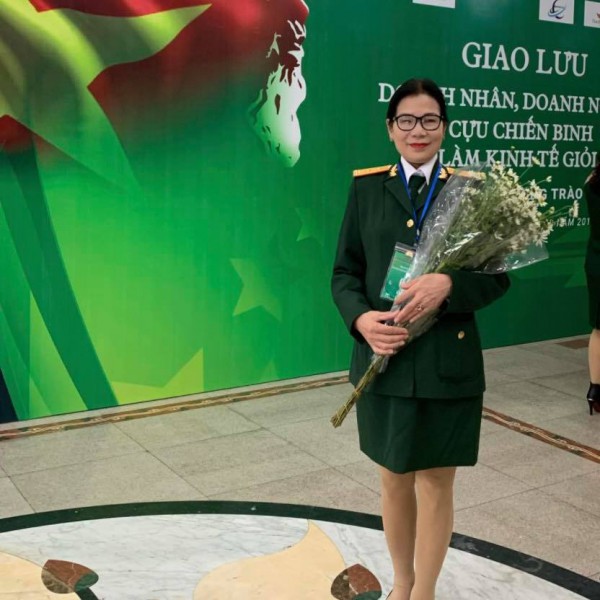 Nữ cựu chiến binh làm giàu từ giun quế