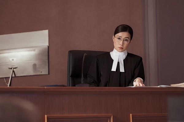 Nữ thần công lý - Nữ thẩm phán quyền lực nhưng đầy giằng xé nội tâm