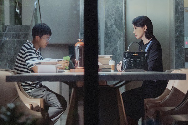 Nữ thần công lý - Nữ thẩm phán quyền lực nhưng đầy giằng xé nội tâm