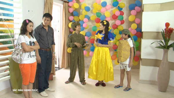 Sắc màu hạnh phúc: “Con anh, con em” chung một mái nhà