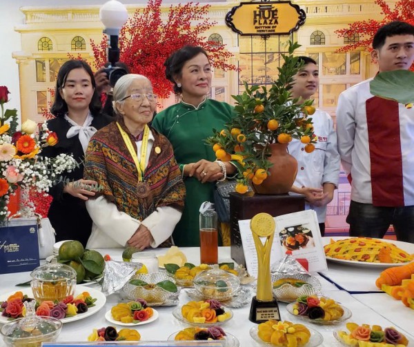 Sang trọng bánh tứ quý cung đình Huế