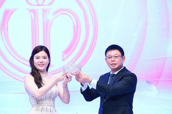 Sau khi tạm hoãn, chung kết Hoa hậu Việt Nam ấn định ngày tổ chức lại Sau khi tạm hoãn, chung kết Hoa hậu Việt Nam ấn định ngày tổ chức lại