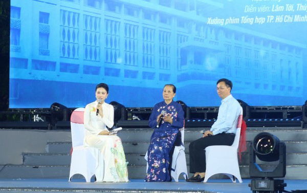 Suất chiếu đặc biệt và bí mật được tiết lộ về phim "Cánh đồng hoang" Suất chiếu đặc biệt và bí mật được tiết lộ về phim "Cánh đồng hoang"