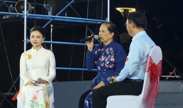 Suất chiếu đặc biệt và bí mật được tiết lộ về phim "Cánh đồng hoang" Suất chiếu đặc biệt và bí mật được tiết lộ về phim "Cánh đồng hoang"