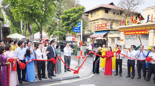 TP.HCM khai mạc nhiều hoạt động mừng xuân - mừng Đảng