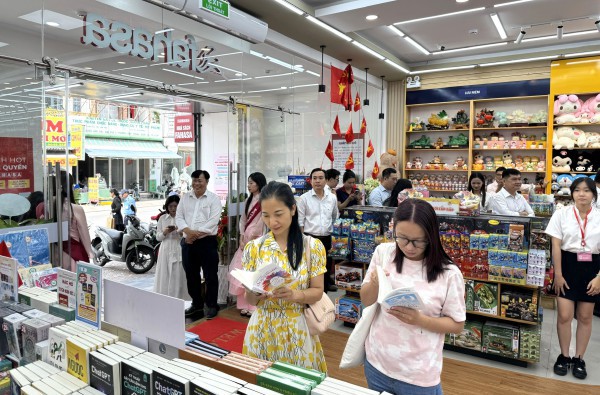 TP.HCM khai trương thêm nhà sách, mở rộng không gian văn hóa đọc ra ngoại thành TP.HCM khai trương thêm nhà sách, mở rộng không gian văn hóa đọc ra ngoại thành