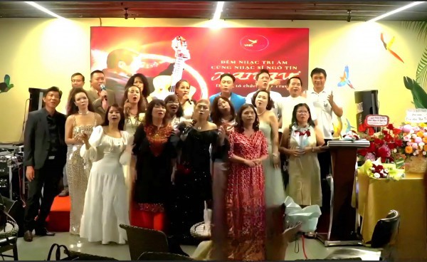 Tác giả ‘Quy Nhơn mênh mang niềm nhớ’ và những người bạn nghĩa tình ở quê nhà