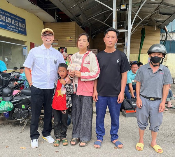 Tấm lòng vàng của thầy giáo vùng cao